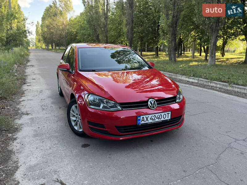 Хетчбек Volkswagen Golf 2016 в Харкові