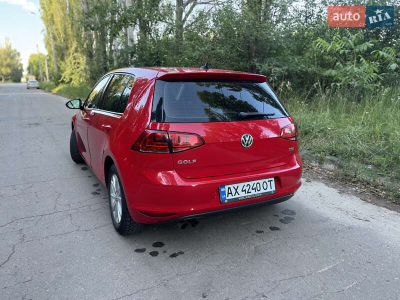 Хетчбек Volkswagen Golf 2016 в Харкові