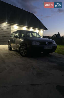 Хэтчбек Volkswagen Golf 1998 в Ковеле