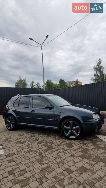 Хетчбек Volkswagen Golf 2003 в Коростені