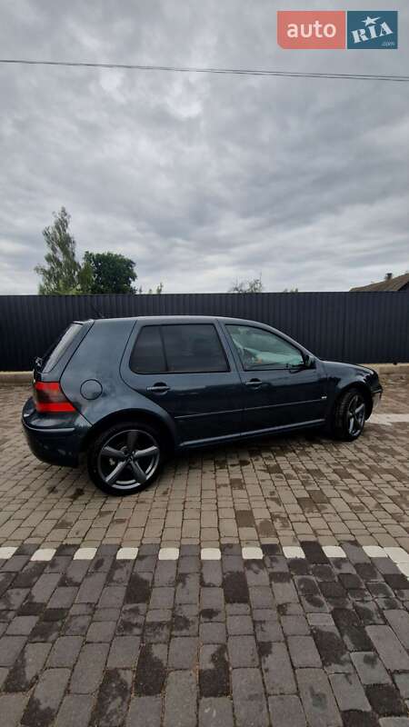 Хетчбек Volkswagen Golf 2003 в Коростені