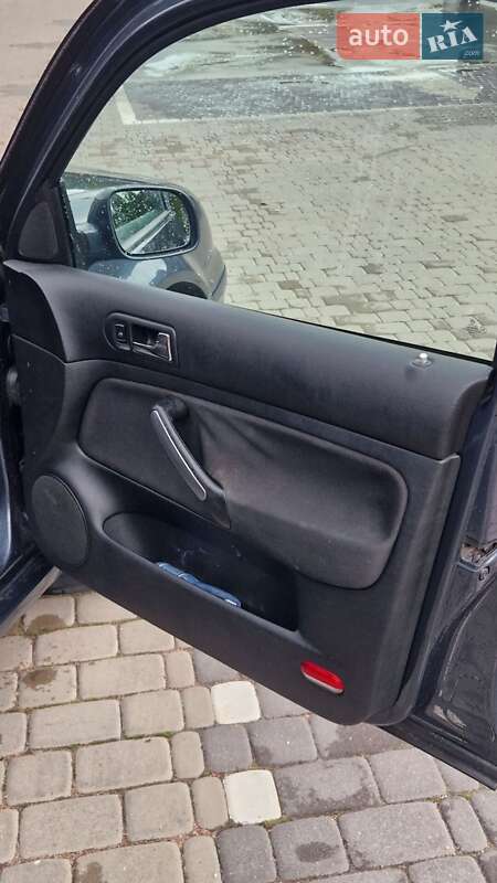 Хетчбек Volkswagen Golf 2003 в Коростені