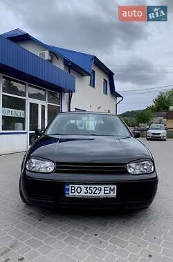 Хетчбек Volkswagen Golf 2003 в Кременці