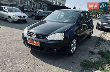 Хетчбек Volkswagen Golf 2006 в Сумах