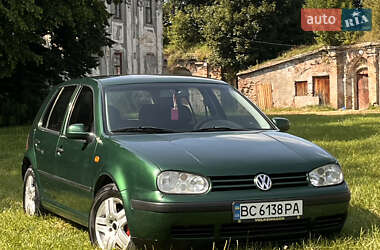 Хэтчбек Volkswagen Golf 1998 в Бродах
