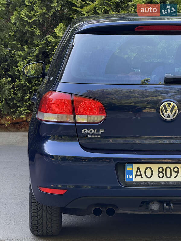 Хетчбек Volkswagen Golf 2010 в Ужгороді