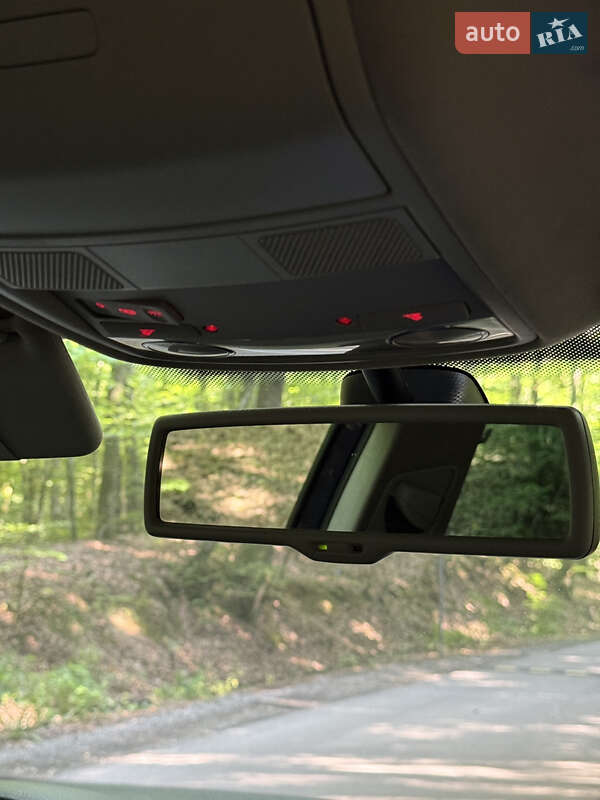 Хетчбек Volkswagen Golf 2010 в Ужгороді