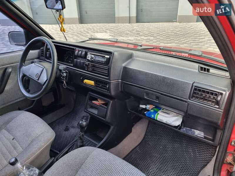 Хетчбек Volkswagen Golf 1988 в Івано-Франківську фото 10 Хетчбек Volkswagen Golf 1988 в Івано-Франківську