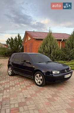 Хэтчбек Volkswagen Golf 2001 в Лебедине