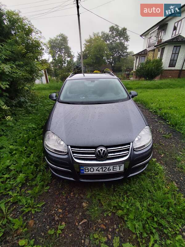Универсал Volkswagen Golf 2008 в Рожнятове