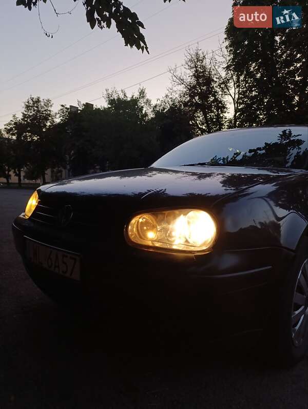 Хетчбек Volkswagen Golf 2000 в Кременчуці