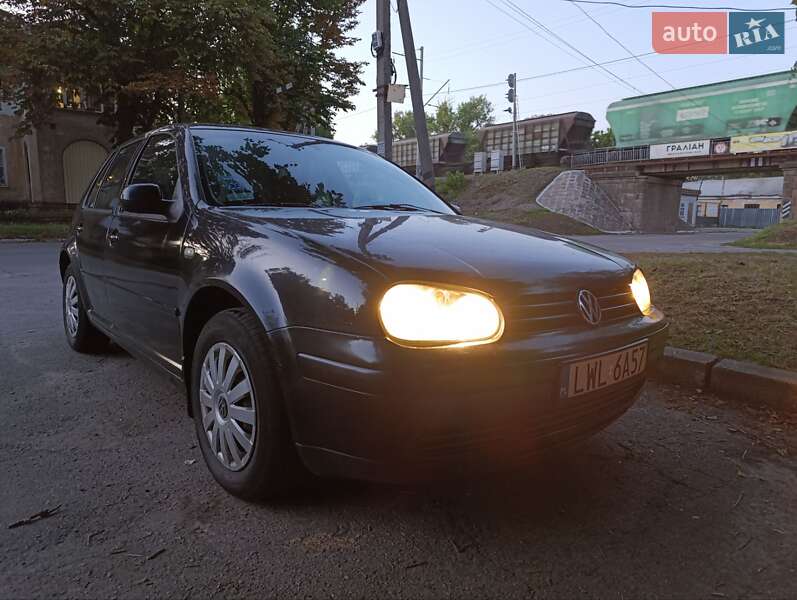 Хетчбек Volkswagen Golf 2000 в Кременчуці