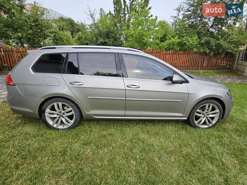 Універсал Volkswagen Golf 2015 в Івано-Франківську