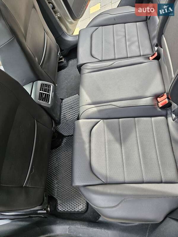 Універсал Volkswagen Golf 2015 в Івано-Франківську