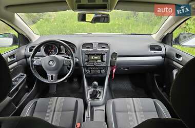 Універсал Volkswagen Golf 2013 в Луцьку
