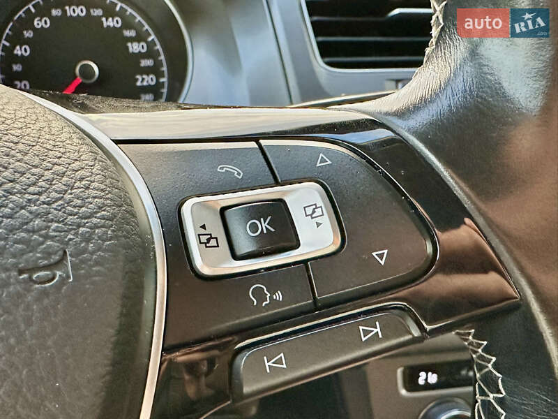 Універсал Volkswagen Golf 2015 в Львові