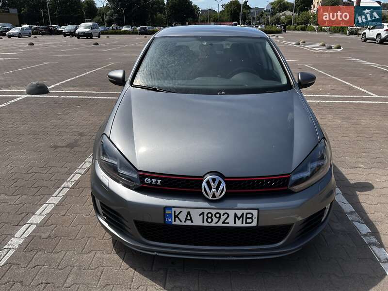 Хэтчбек Volkswagen Golf 2012 в Киеве
