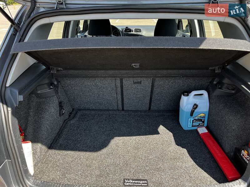 Хэтчбек Volkswagen Golf 2012 в Киеве