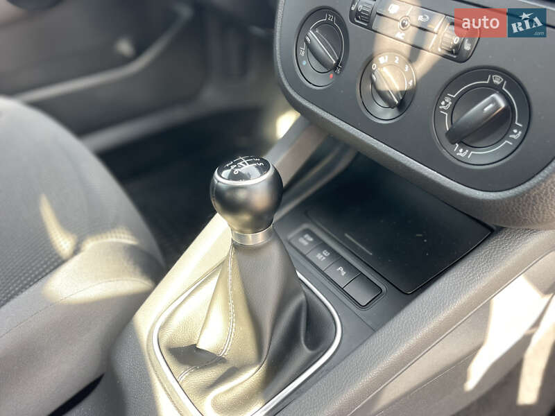 Універсал Volkswagen Golf 2009 в Луцьку