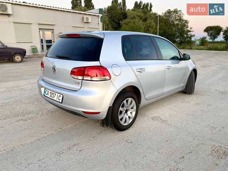 Хетчбек Volkswagen Golf 2009 в Монастирищеві