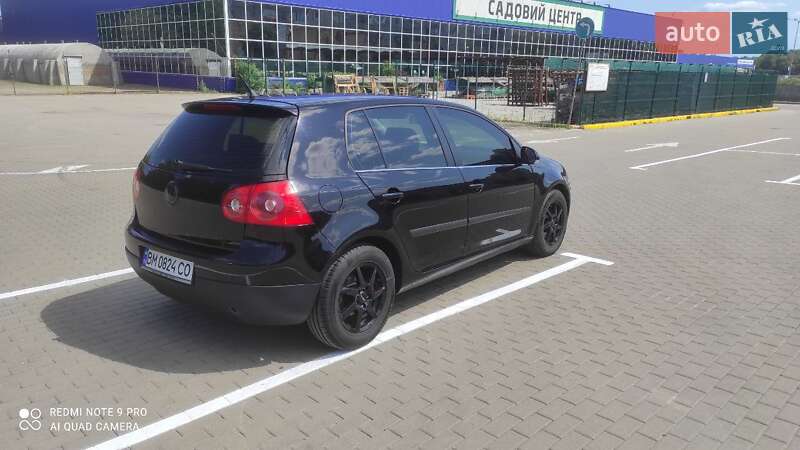 Хетчбек Volkswagen Golf 2004 в Сумах