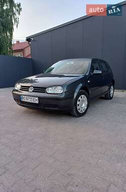 Хэтчбек Volkswagen Golf 2003 в Тернополе