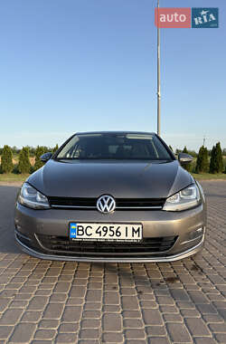 Хетчбек Volkswagen Golf 2016 в Городку
