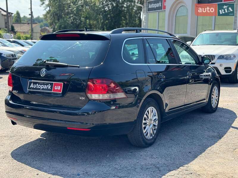 Універсал Volkswagen Golf 2011 в Вінниці