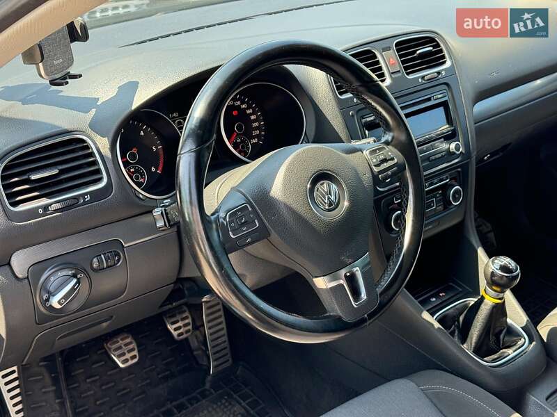 Універсал Volkswagen Golf 2011 в Вінниці