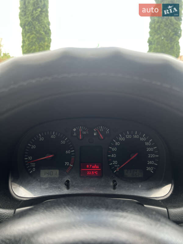 Хетчбек Volkswagen Golf 1999 в Дубні