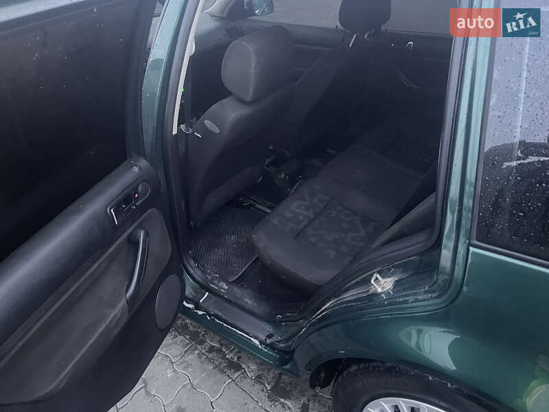 Універсал Volkswagen Golf 1999 в Володимирі