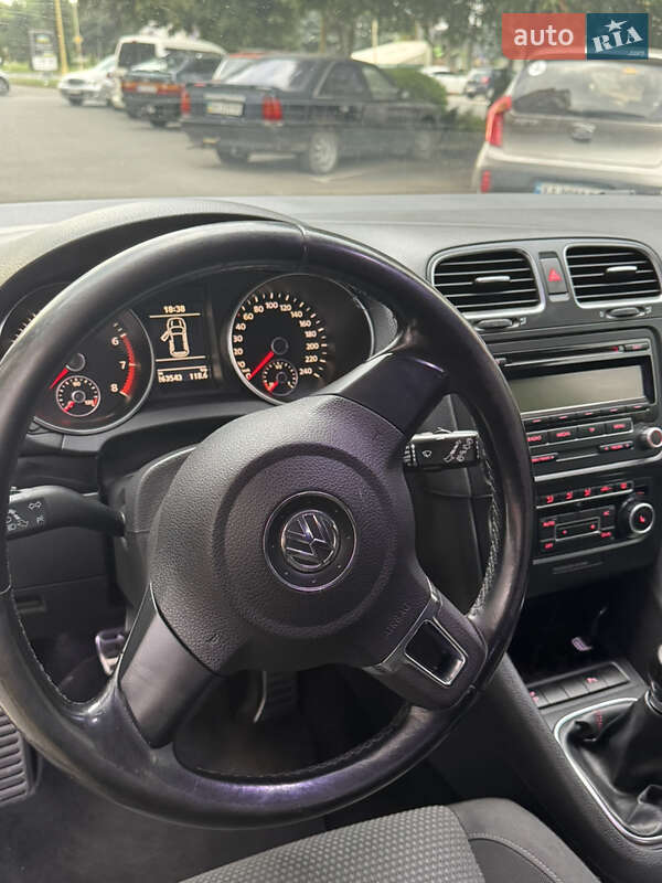 Хетчбек Volkswagen Golf 2009 в Ужгороді