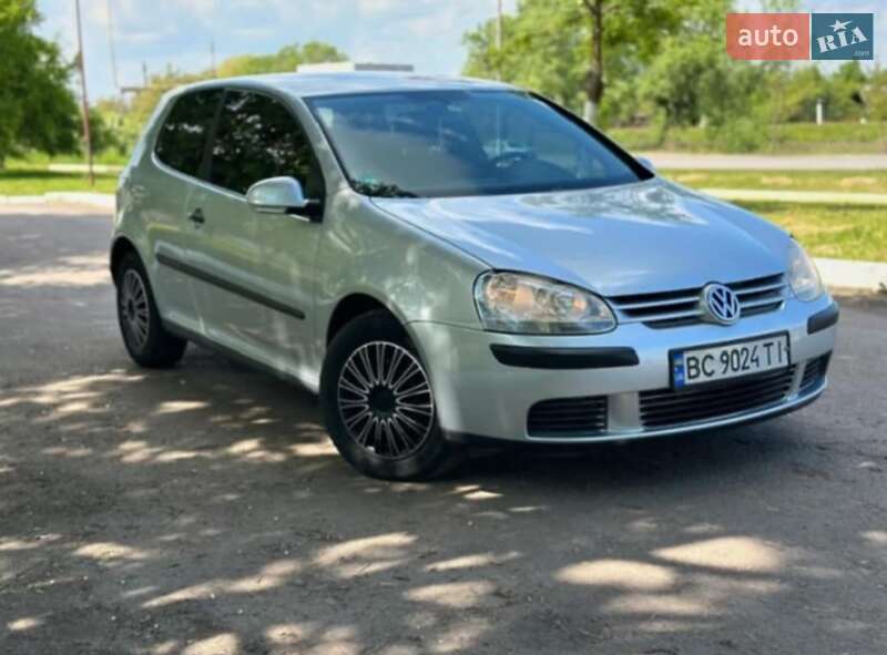 Volkswagen Golf 2004