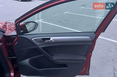 Хэтчбек Volkswagen Golf 2012 в Киеве
