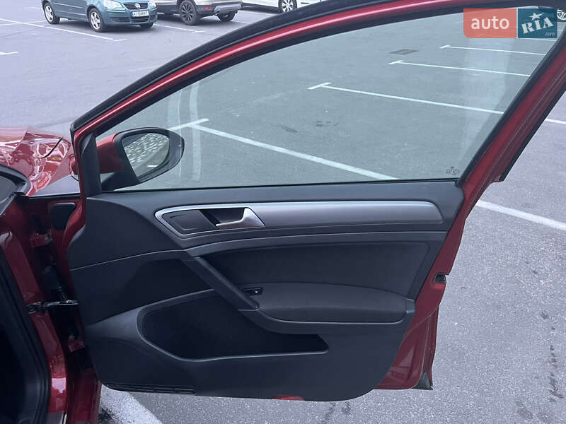 Хэтчбек Volkswagen Golf 2012 в Киеве фото 9 Хэтчбек Volkswagen Golf 2012 в Киеве