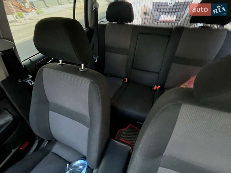 Универсал Volkswagen Golf 2000 в Ковеле