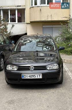 Хэтчбек Volkswagen Golf 2003 в Яворове