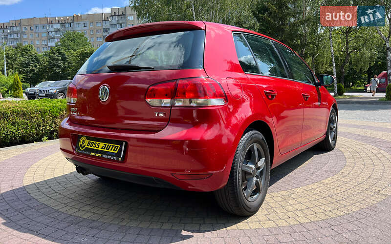 Хэтчбек Volkswagen Golf 2011 в Львове