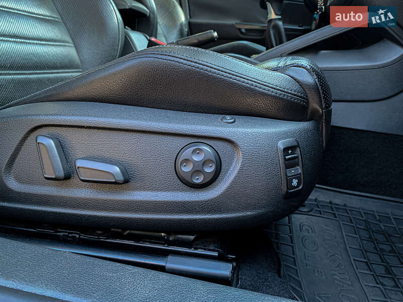 Хетчбек Volkswagen Golf 2007 в Києві