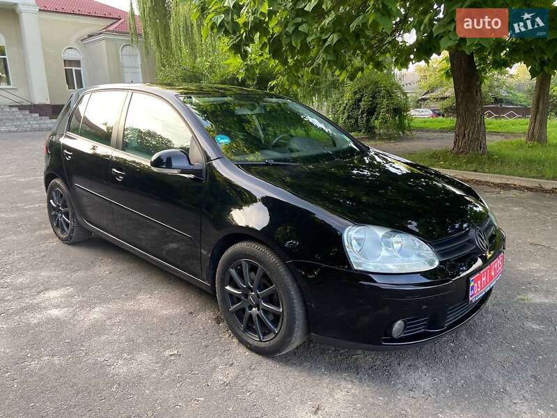 Хетчбек Volkswagen Golf 2005 в Кременці