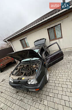 Хетчбек Volkswagen Golf 1992 в Черкасах