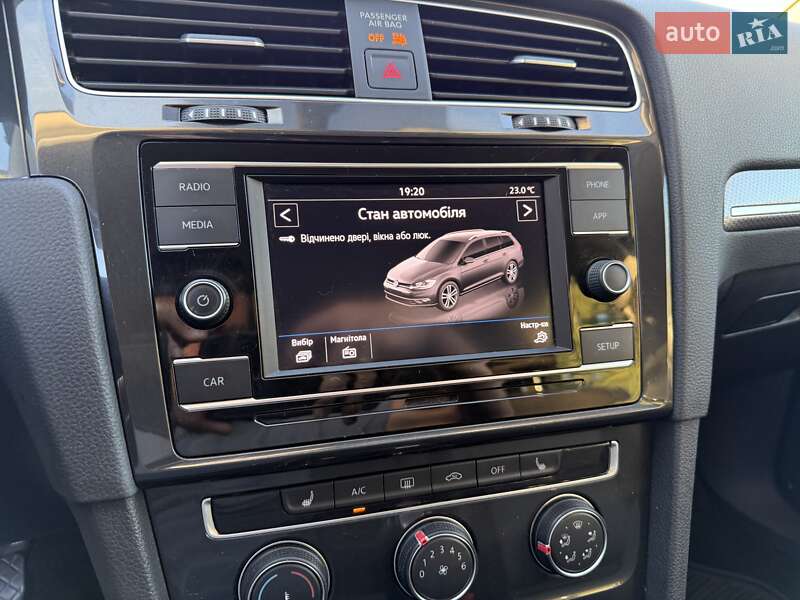 Универсал Volkswagen Golf 2019 в Пирятине