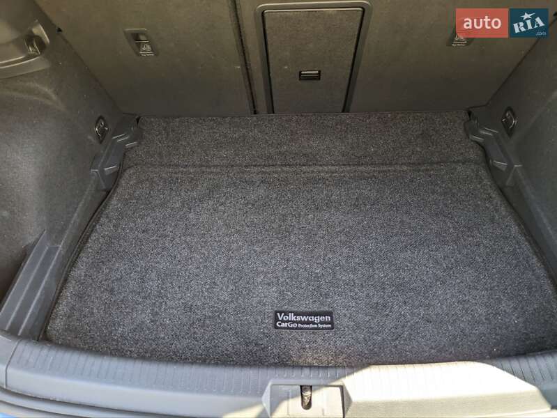 Хетчбек Volkswagen Golf 2018 в Одесі