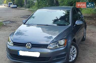 Хетчбек Volkswagen Golf 2015 в Києві