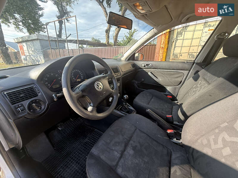 Хетчбек Volkswagen Golf 1998 в Кіцмані