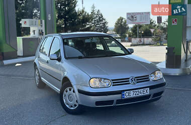 Хетчбек Volkswagen Golf 2001 в Чернівцях
