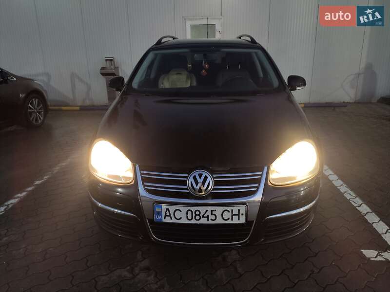 Універсал Volkswagen Golf 2008 в Луцьку