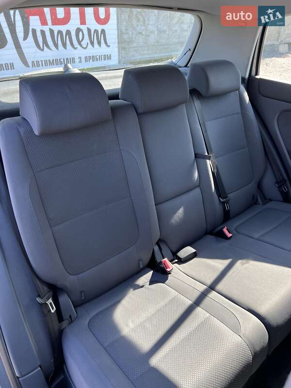 Хетчбек Volkswagen Golf 2005 в Черкасах