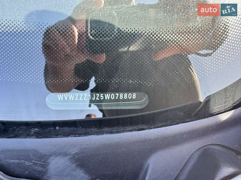 Універсал Volkswagen Golf 2005 в Вінниці