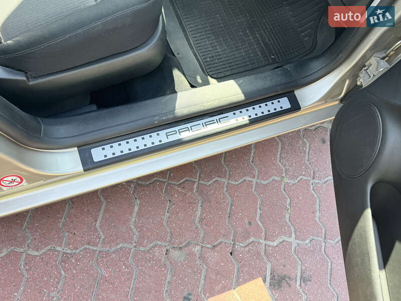 Універсал Volkswagen Golf 2005 в Вінниці